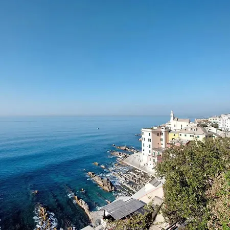 Montallegro 32M Free Parking Genova Esterno foto