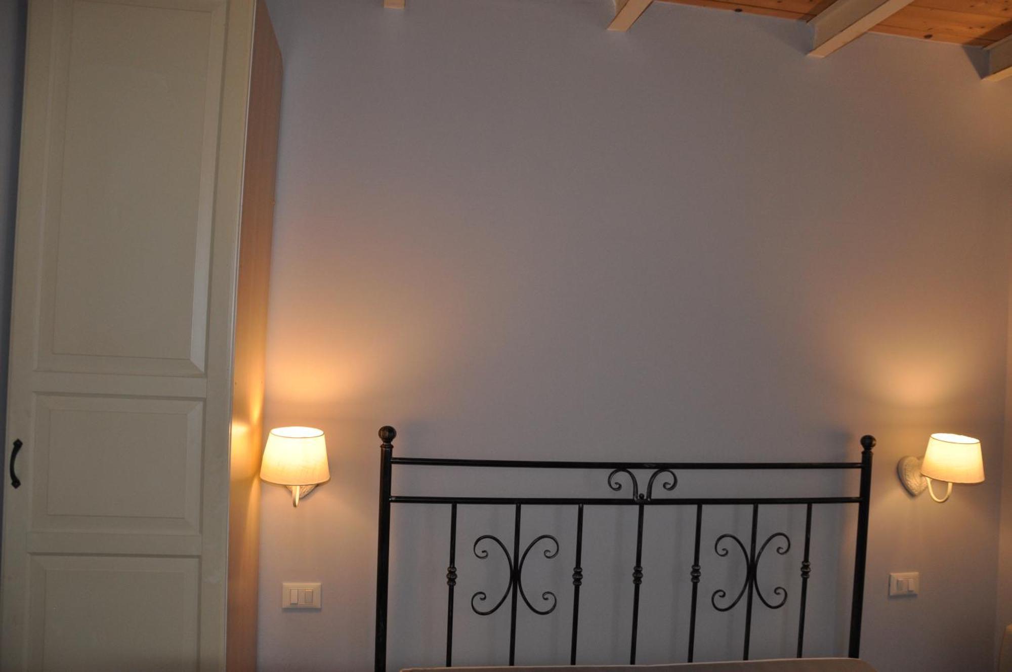 Appartamento Montallegro 32m Free Parking *