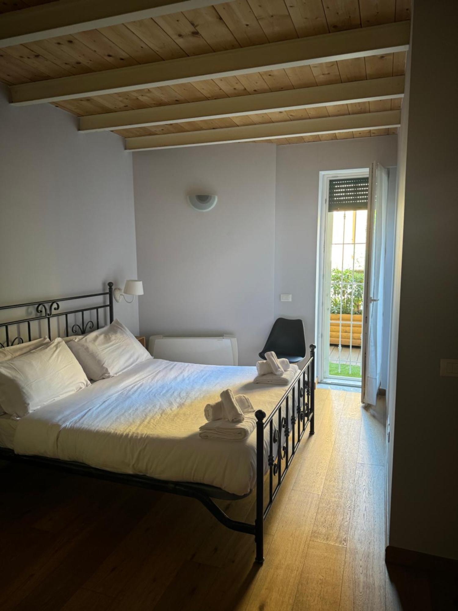 Appartamento Montallegro 32m Free Parking